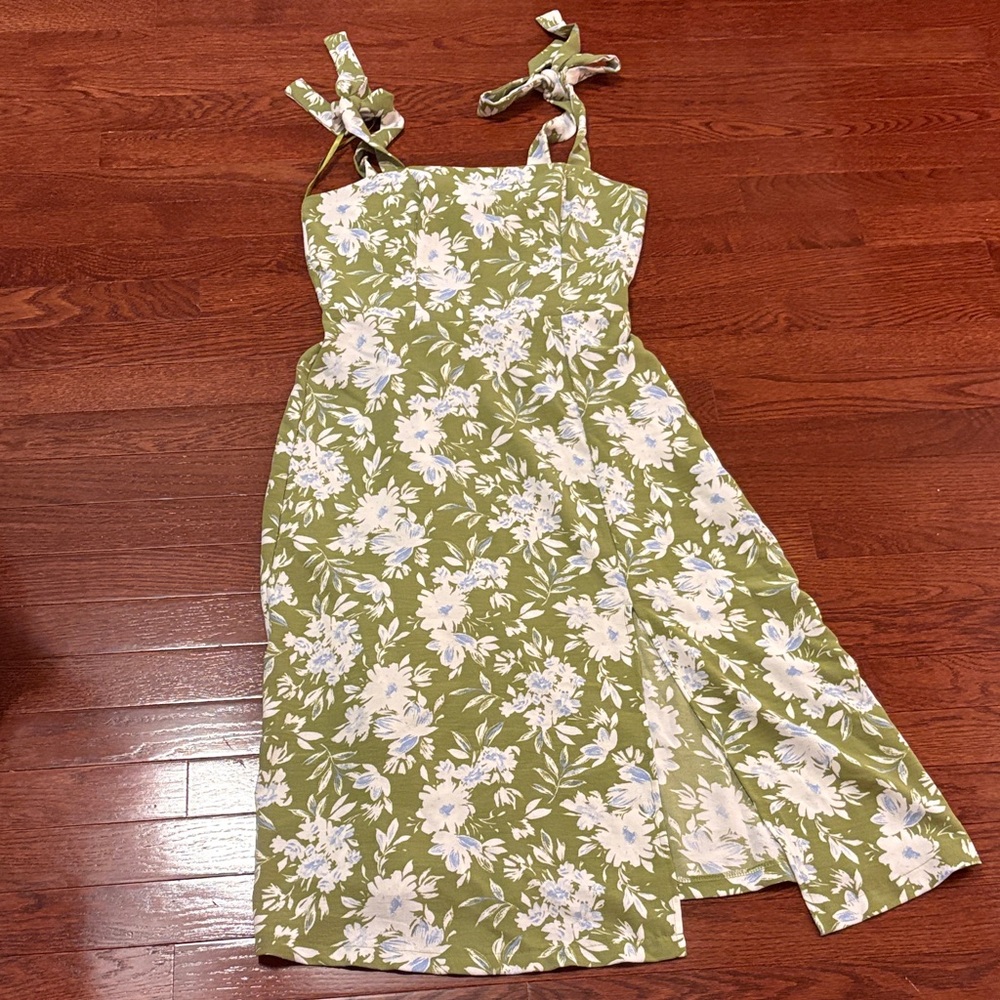 Monteau Green and White Floral Dress